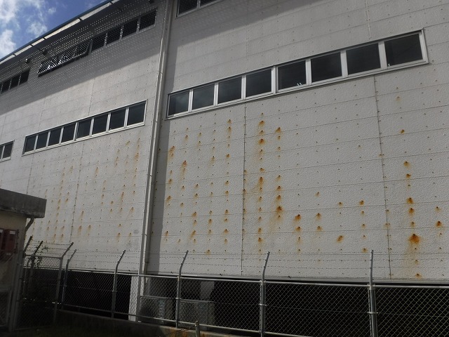 外壁防水アロンウオールST（スター状仕上げ）工法施工前